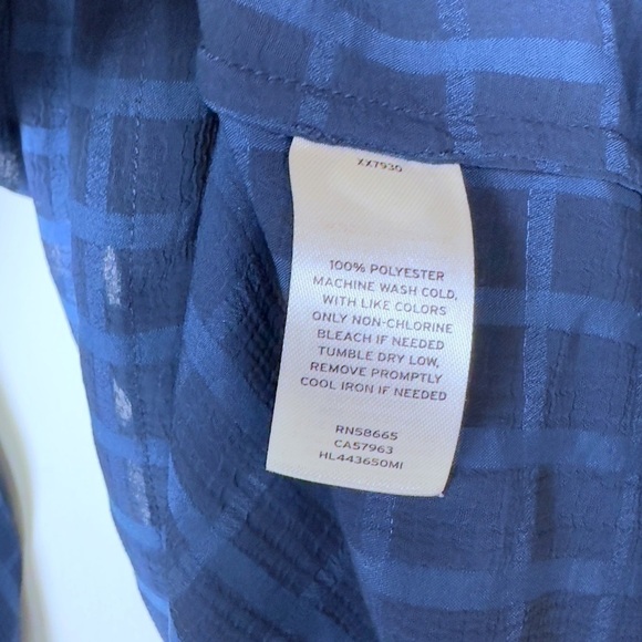 Chelsea28 Sheer Crew Neck Cuffed Long Sleeves Blouse In Blue Size Medium - Picture 9 of 9